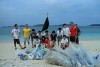 1504beachcleancampaign_05