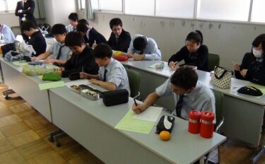 総合的な学習の時間「弁当の日」