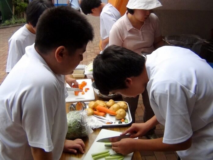 総合的な学習の時間「宿泊体験」（中学１年生）