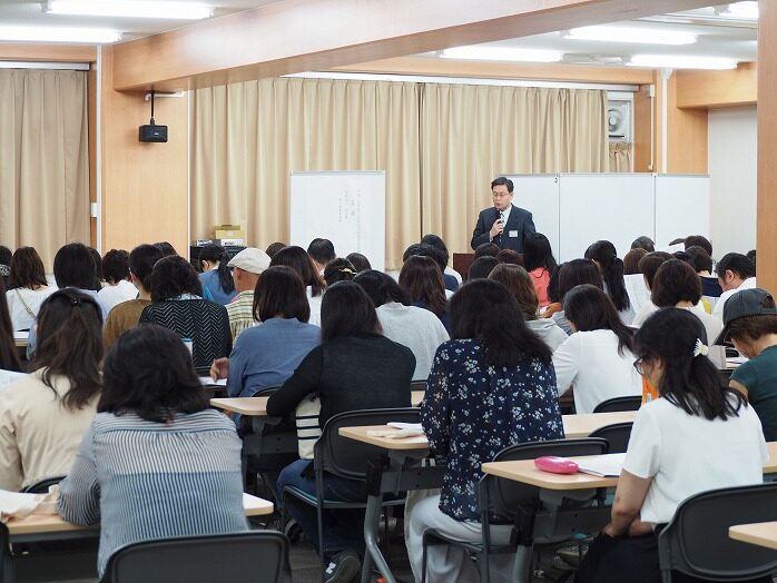 保護者進路講演会の様子