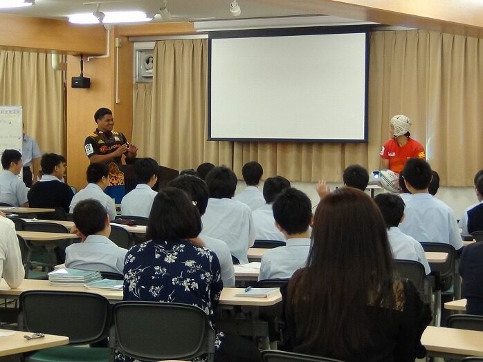 プレゼン発表会」＆「中学校体験授業」