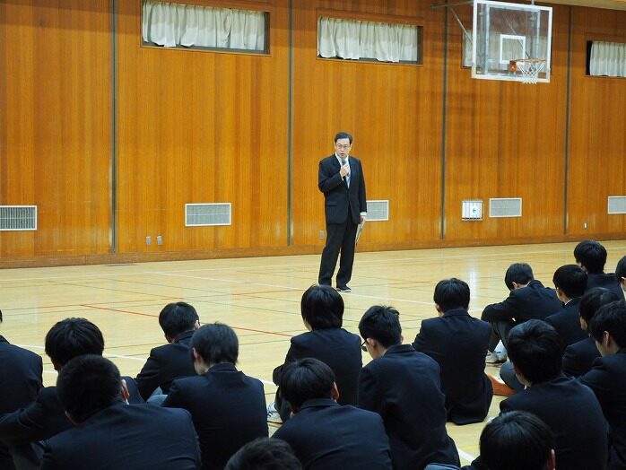 後期全校会礼の様子