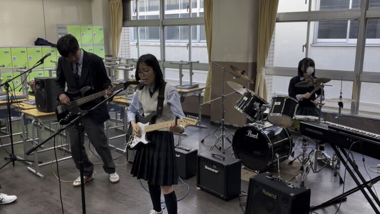 軽音楽部
