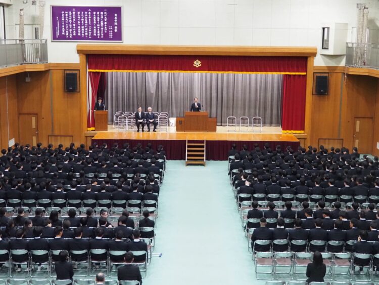 令和７年度　始業式